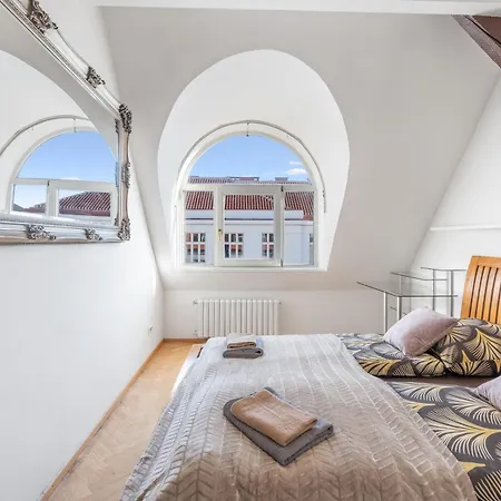 Grand Gallery Riverside Apartment *